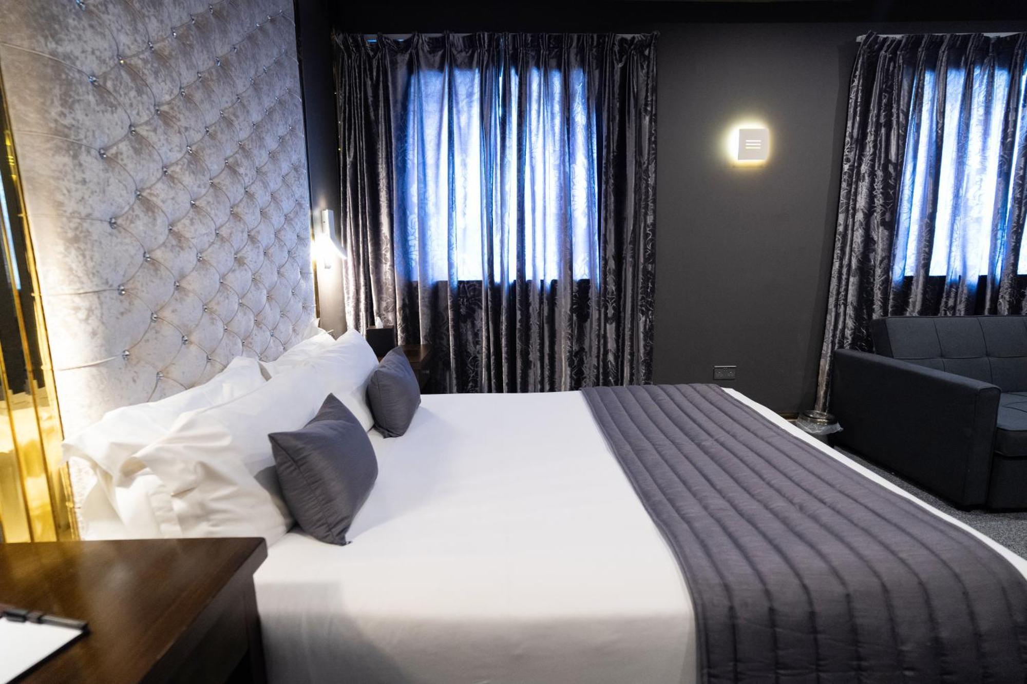 Grand Sapphire Hotel & Banqueting Croydon kerület Kültér fotó
