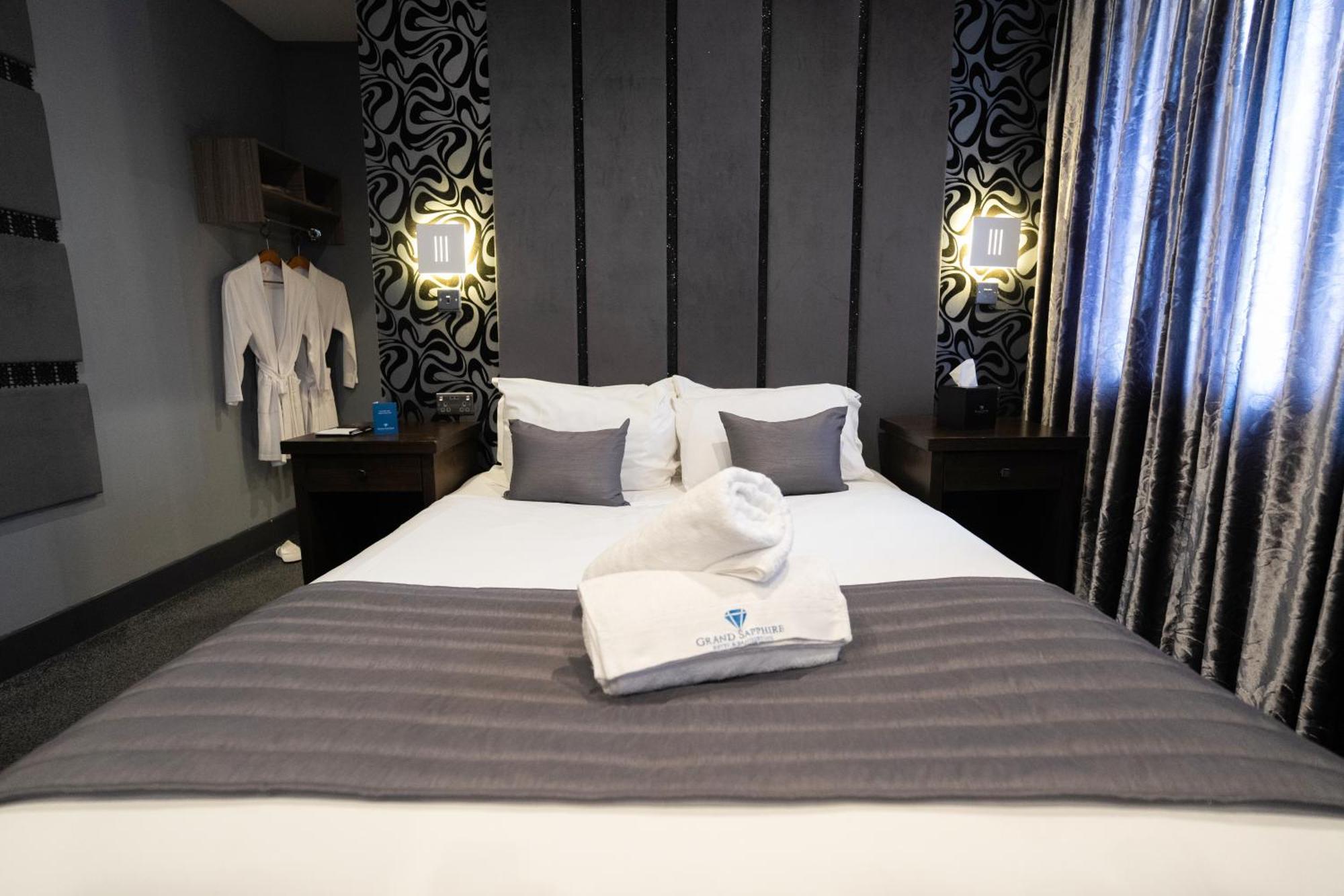 Grand Sapphire Hotel & Banqueting Croydon kerület Kültér fotó